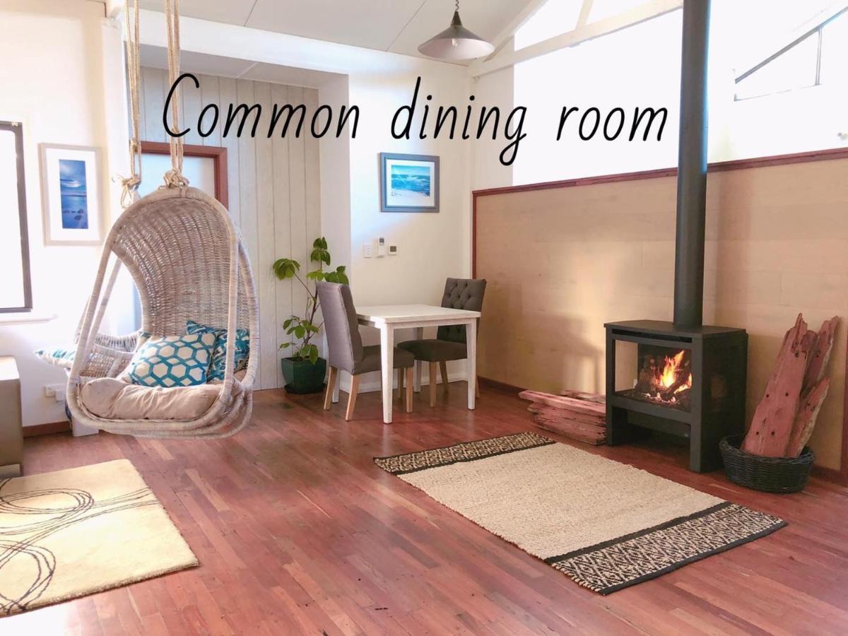 Grape Juice Retreat Rustic Romantic Gateway 5Mins To Beaches & Town Margaret River ภายนอก รูปภาพ