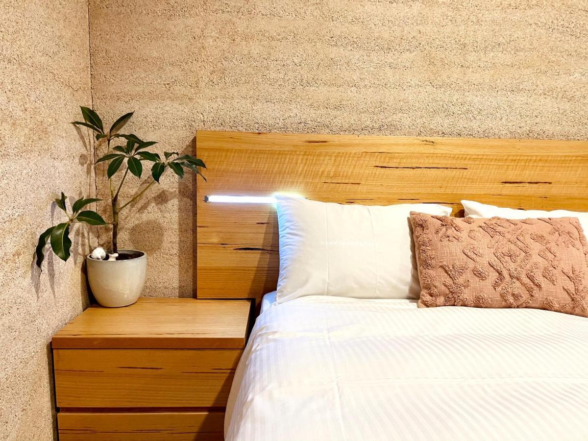 Grape Juice Retreat Rustic Romantic Gateway 5Mins To Beaches & Town Margaret River ภายนอก รูปภาพ