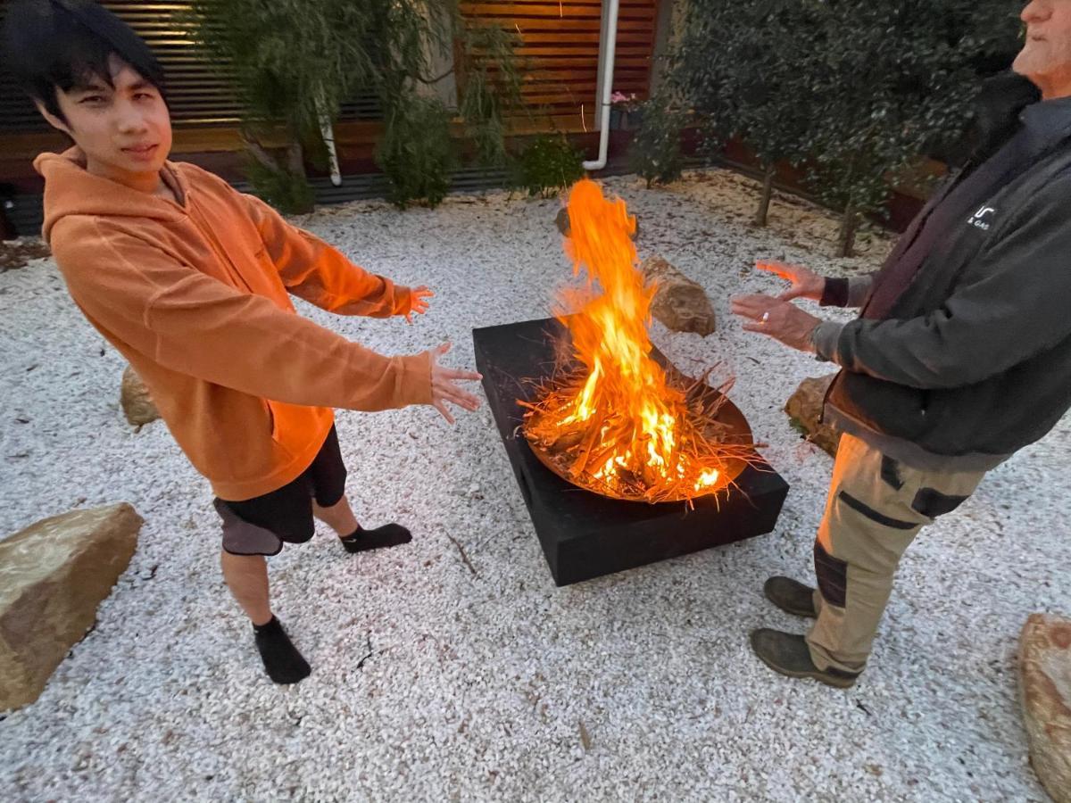 Grape Juice Retreat Rustic Romantic Gateway 5Mins To Beaches & Town Margaret River ภายนอก รูปภาพ
