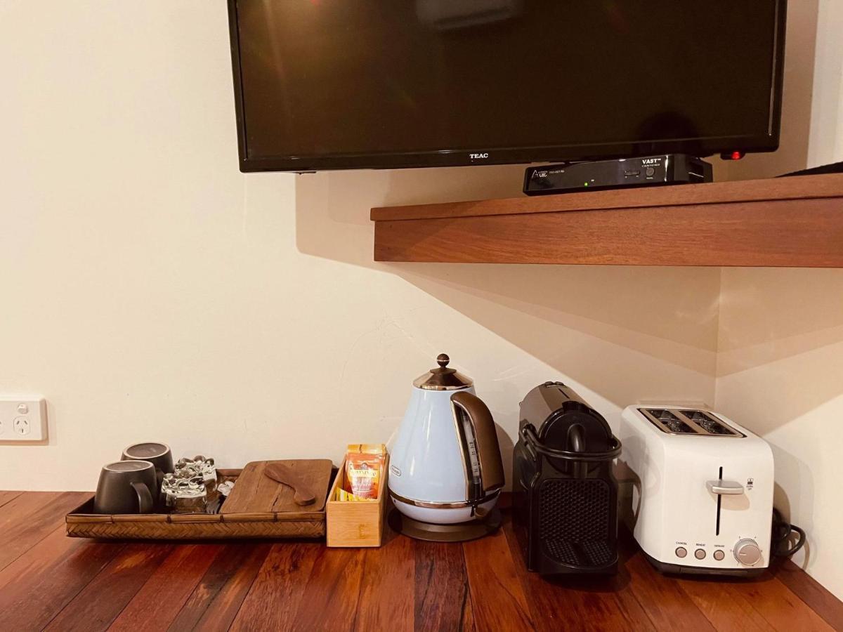 Grape Juice Retreat Rustic Romantic Gateway 5Mins To Beaches & Town Margaret River ภายนอก รูปภาพ