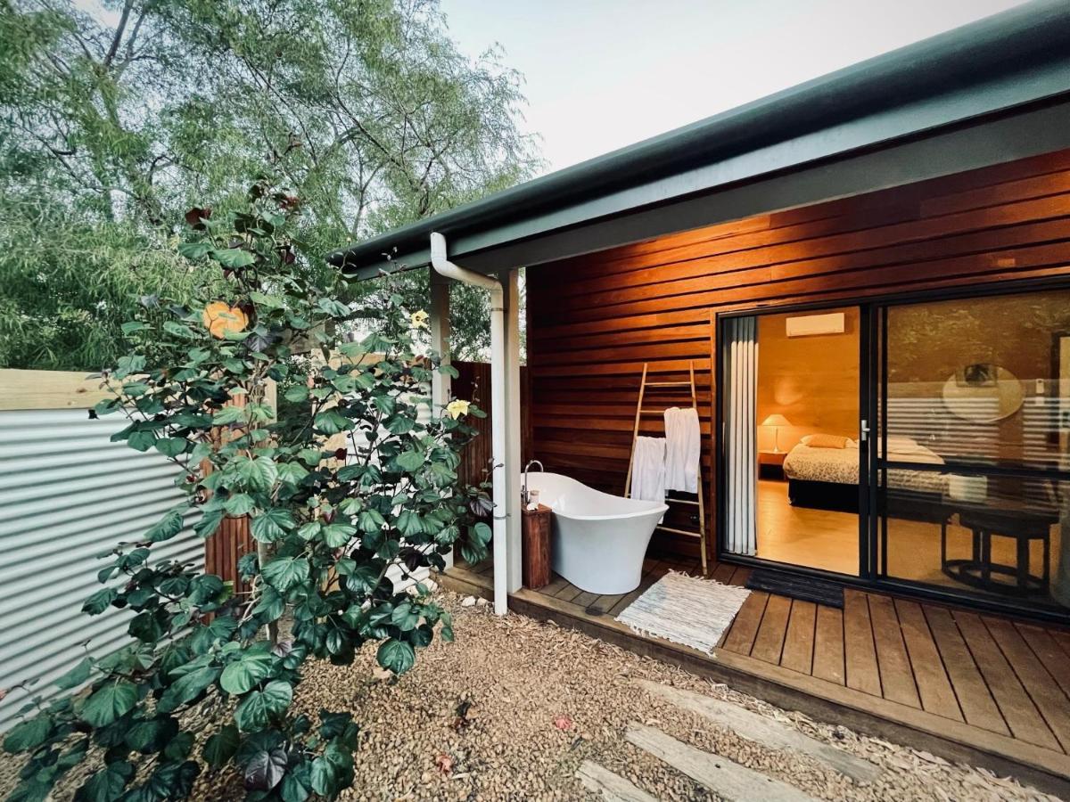 Grape Juice Retreat Rustic Romantic Gateway 5Mins To Beaches & Town Margaret River ภายนอก รูปภาพ