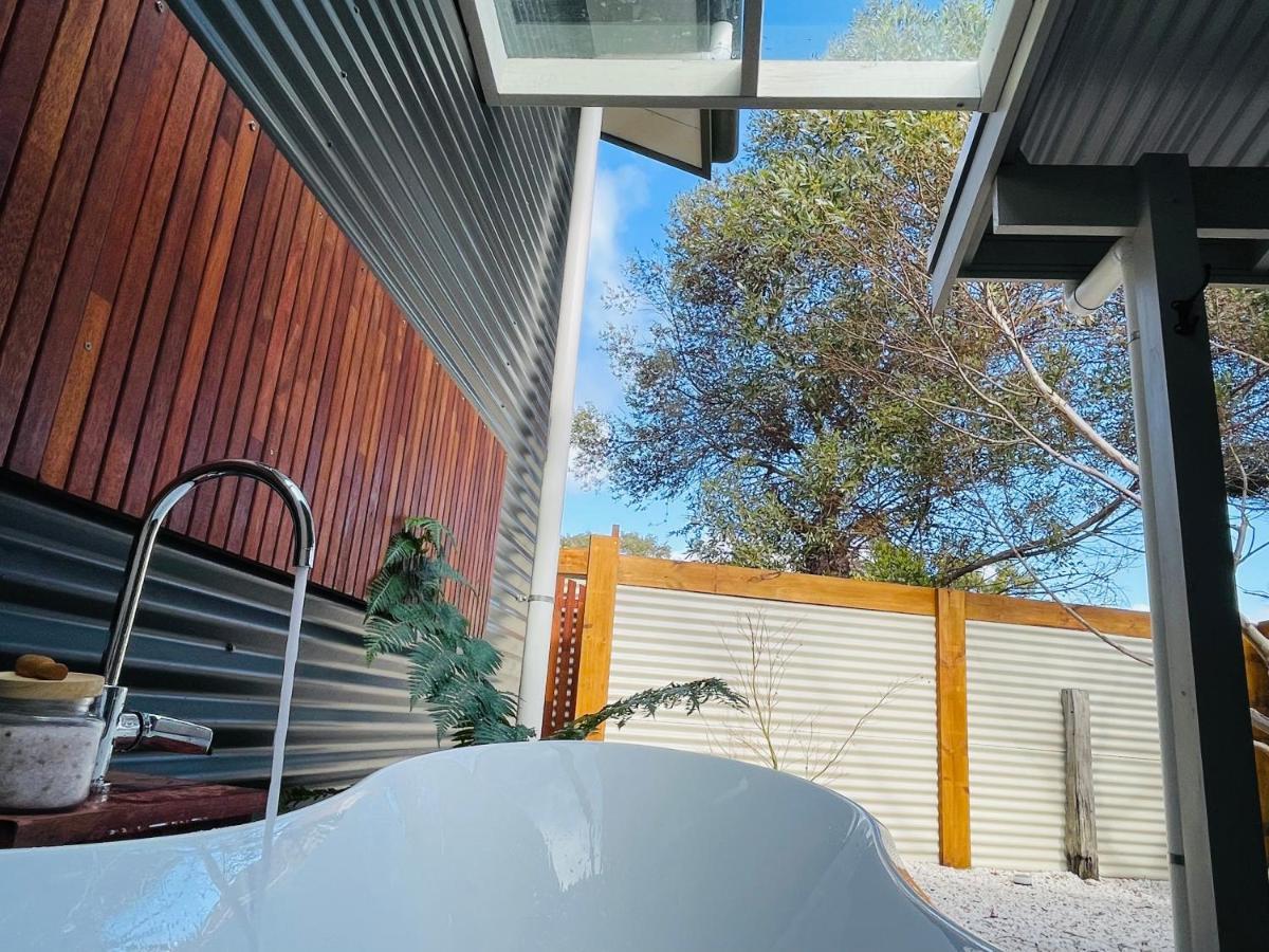 Grape Juice Retreat Rustic Romantic Gateway 5Mins To Beaches & Town Margaret River ภายนอก รูปภาพ