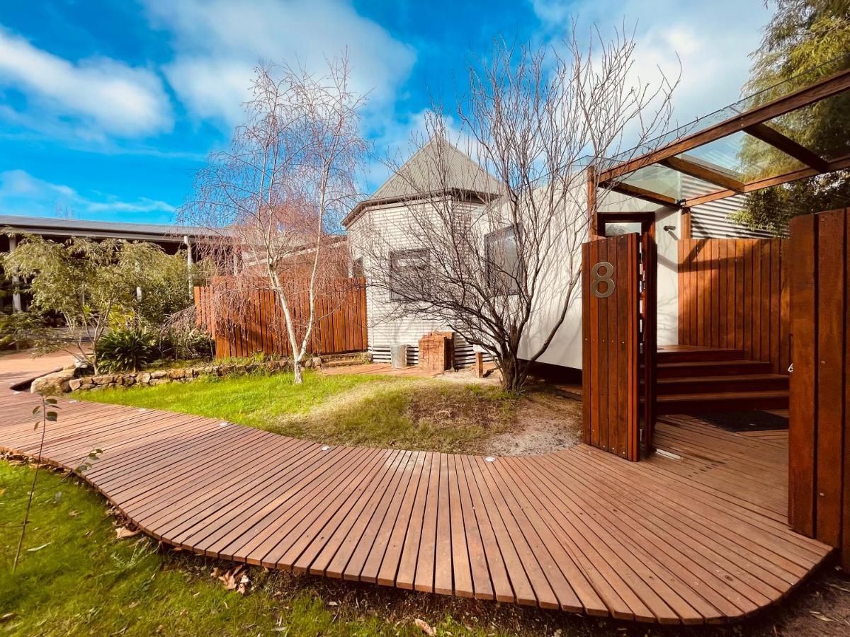 Grape Juice Retreat Rustic Romantic Gateway 5Mins To Beaches & Town Margaret River ภายนอก รูปภาพ