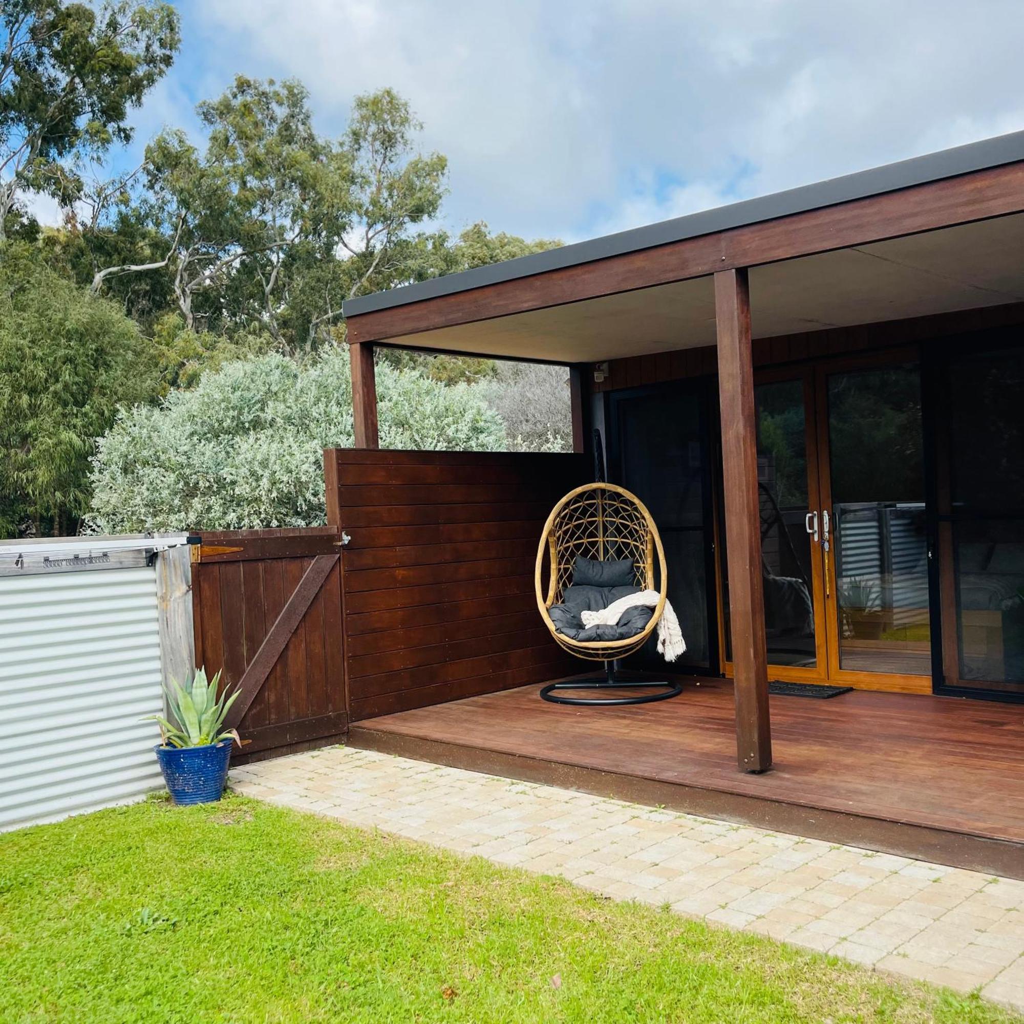 Grape Juice Retreat Rustic Romantic Gateway 5Mins To Beaches & Town Margaret River ภายนอก รูปภาพ