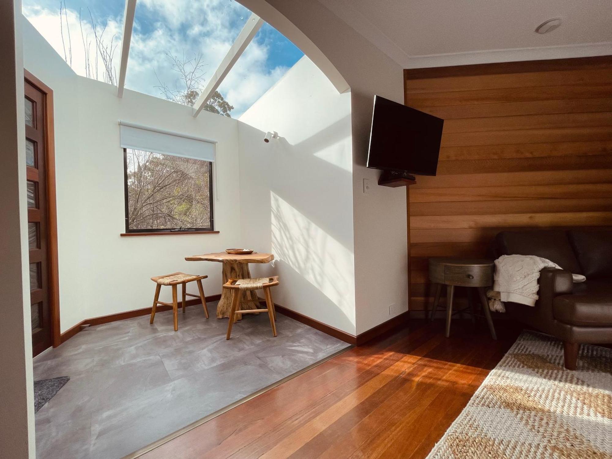 Grape Juice Retreat Rustic Romantic Gateway 5Mins To Beaches & Town Margaret River ภายนอก รูปภาพ